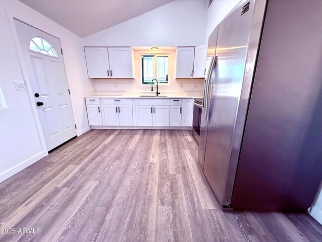 Building Photo - 1009 E Chipman Rd