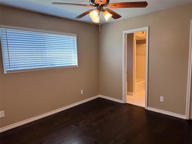 Building Photo - 3784 Weeburn Dr