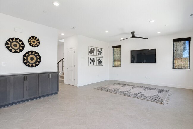 Building Photo - Gorgeous Home to Rent in Folsom!