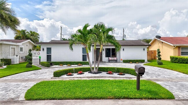 Building Photo - 11370 NW 46th Pl