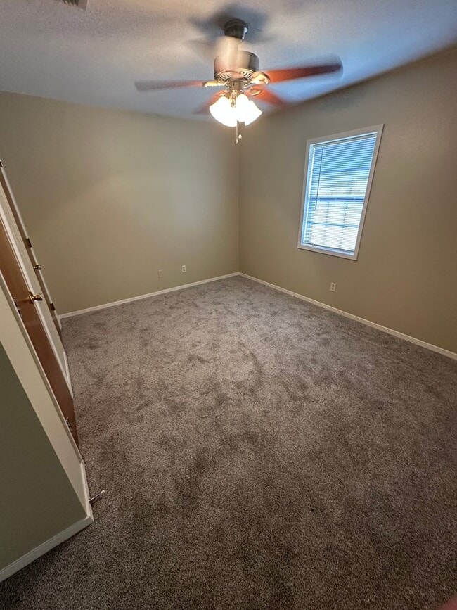 Building Photo - Sunvilla Apartments