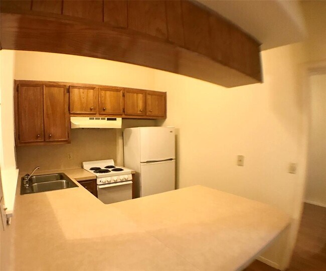 Building Photo - 4409 W Guadalupe St