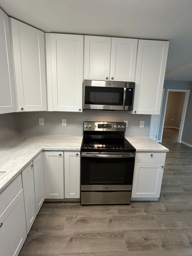 Building Photo - 2B/1 BA House in Lakeland North neighborhood of Auburn, $2,100/mo.