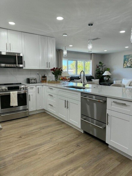 Building Photo - 5247 Carmilfra Dr