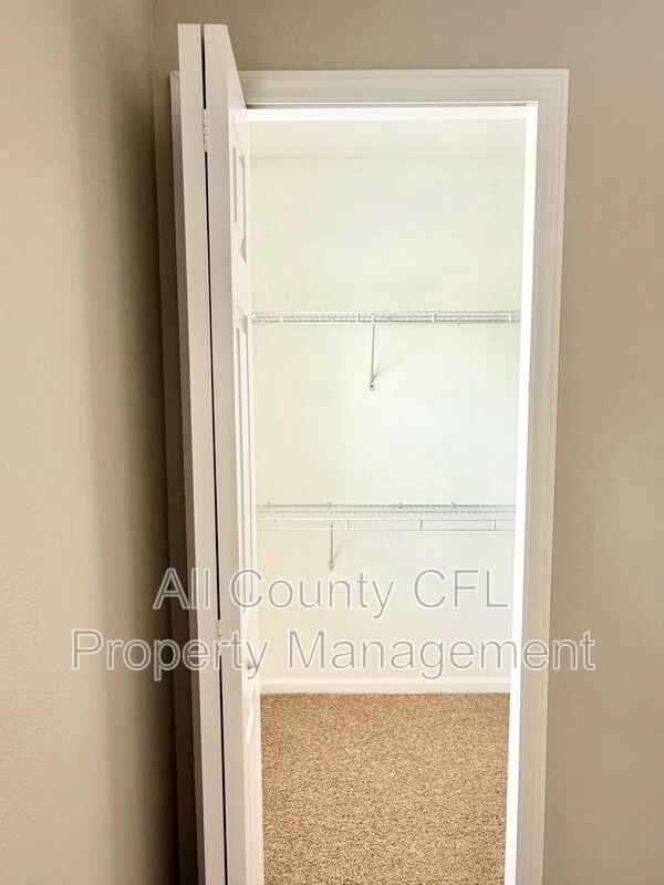 Building Photo - 16752 Cedar Crest Dr