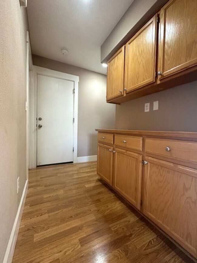 Building Photo - Single Story 3 Bed, 2 Bath in Brentwood