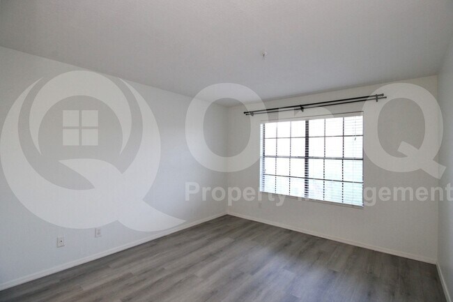 Building Photo - 5950 N 78th St