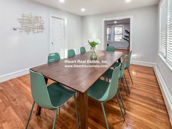 Building Photo - 65-67 Saint James Cir. Unit 1