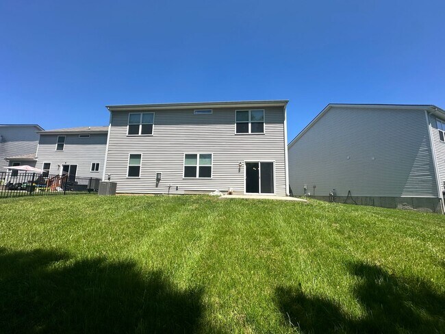 Building Photo - Spacious 4-Bedroom Home – Available Now!