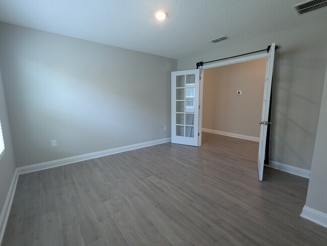 Building Photo - 126 Zancara St