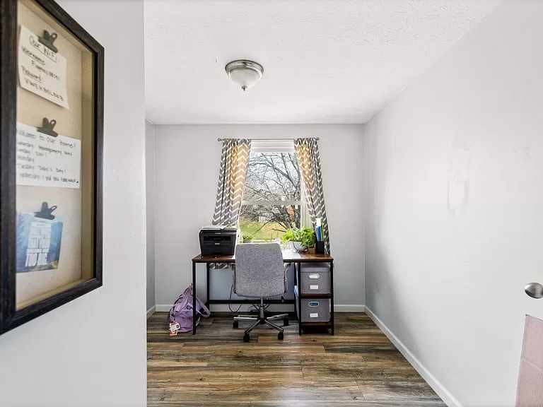 Building Photo - 1353 Firethorne Dr