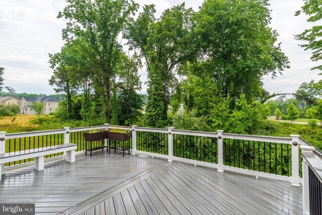 Building Photo - 41256 Lenah Point Dr