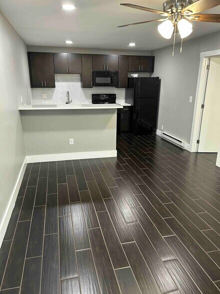 Building Photo - 2601 Hillsboro Pike