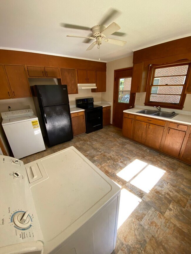 Building Photo - Annes Ct_262_264