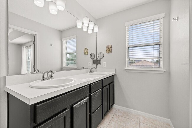 Building Photo - 7435 Ripplepointe Way