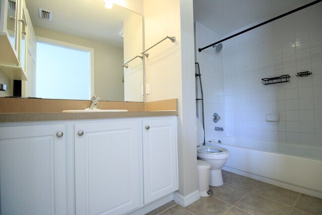 Building Photo - 9158 SW 51st Rd