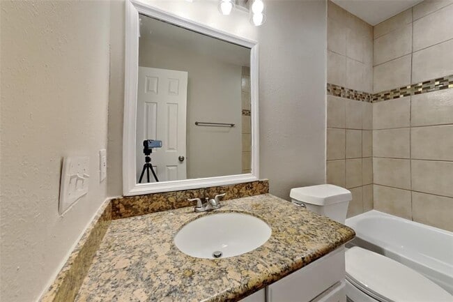 Building Photo - 4826 Pecan Grove Dr