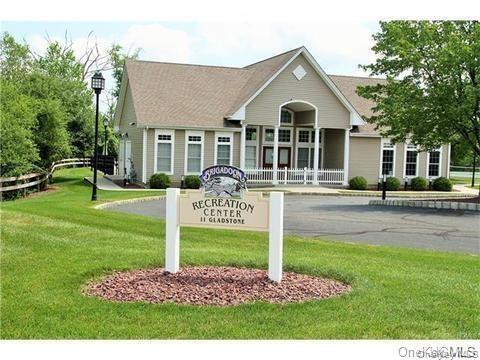 Building Photo - 6 Blackmoor Ct