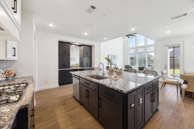 Building Photo - 29031 Hauter Wy