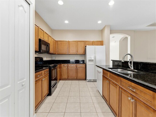 Building Photo - 23802 Coral Ridge Ln
