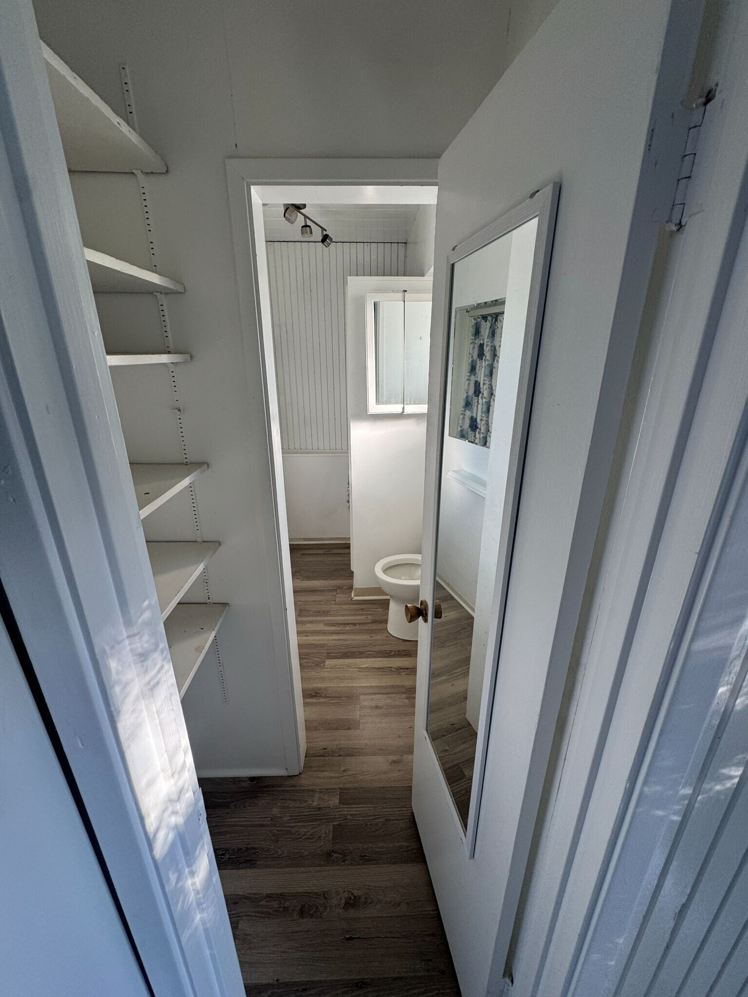 Building Photo - 160 College Ave