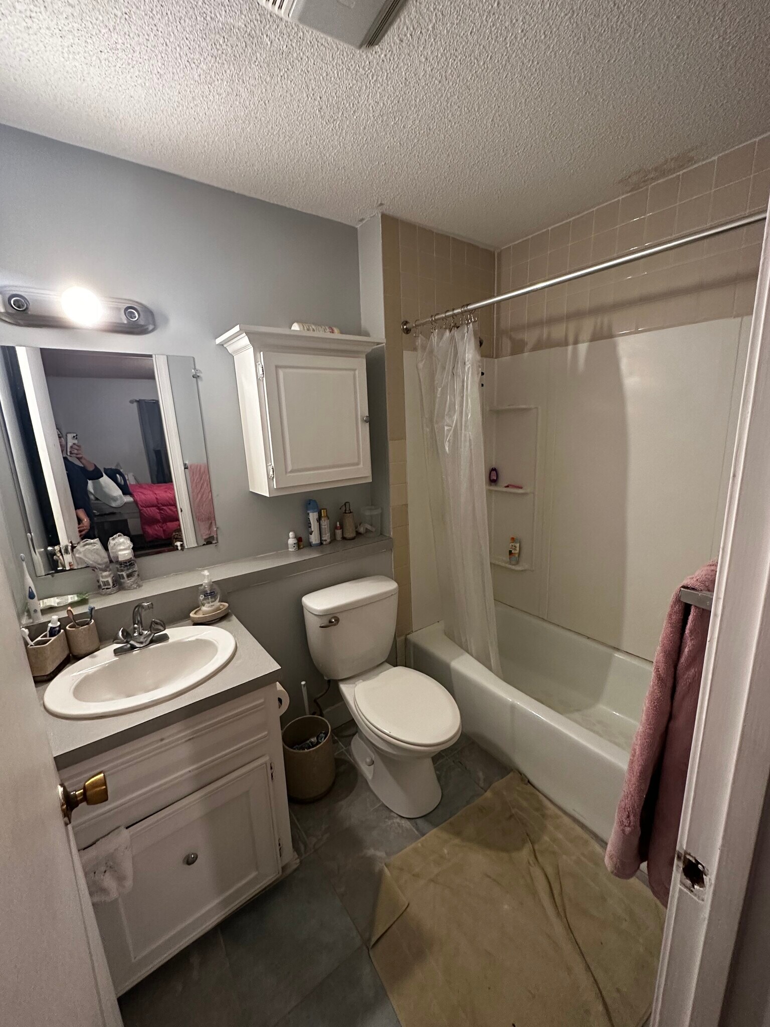 Building Photo - 800 Bearses Way