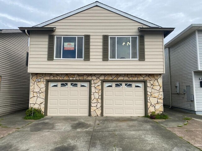 Building Photo - 81 Camelot Ct