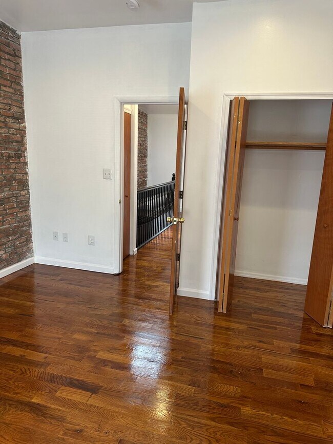 Building Photo - Beautifully Renovated Three Bedroom Home f...