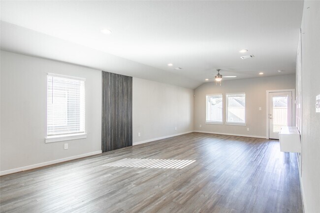 Building Photo - 7226 Telford Holw Trl