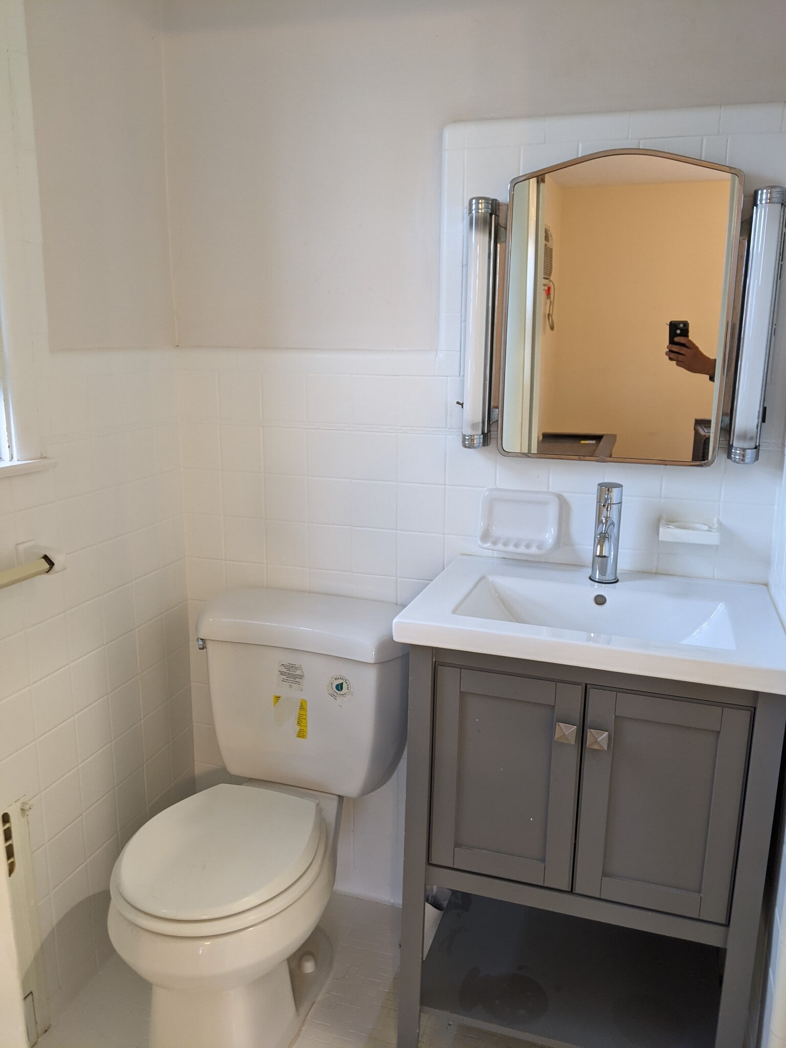 Building Photo - 639 Oakdene Ave