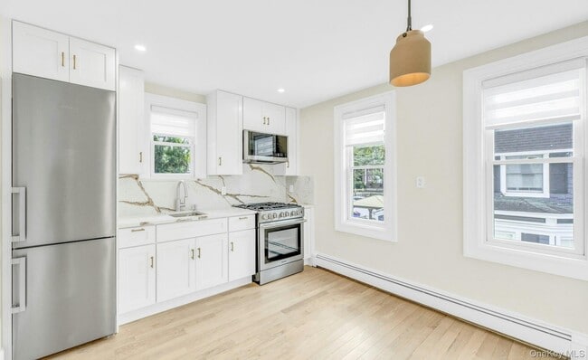 Building Photo - 76 Green St