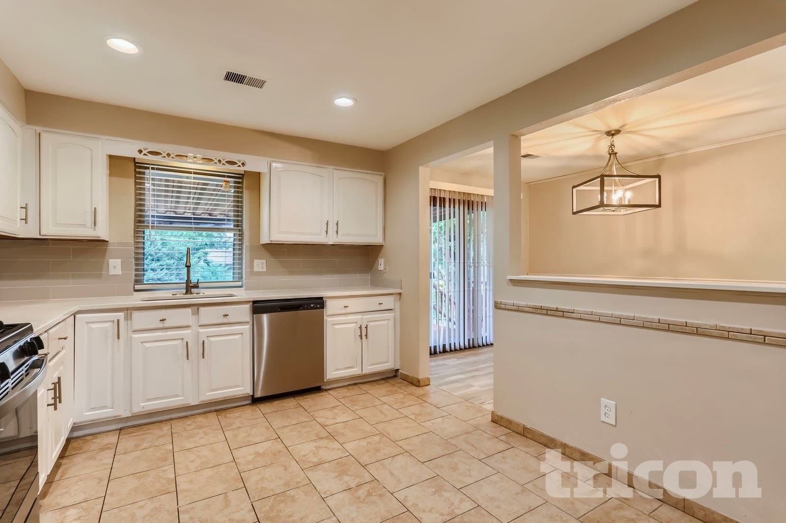 Building Photo - 2965 S Eaton St