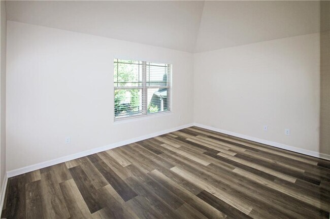 Building Photo - 1307 Clarecastle Ln