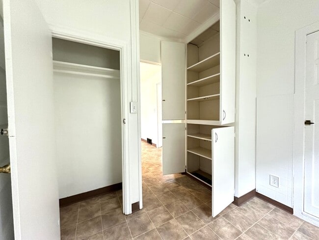 Building Photo - Charming 3 Bedroom, 2 Bath Home in Sellwoo...