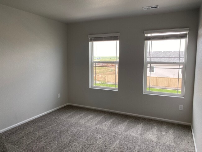 Building Photo - Don't Miss This Stunning 4 Bed/2.5 Bath Home in Harvest Junction, Longmont!  Available October 1!