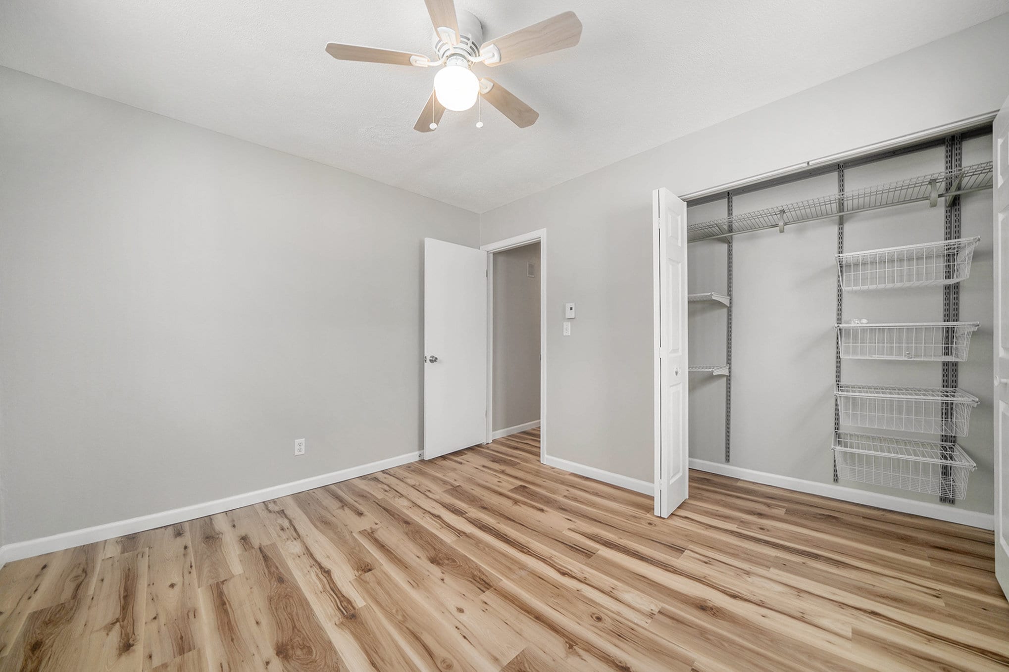 Building Photo - 210 W Locust St