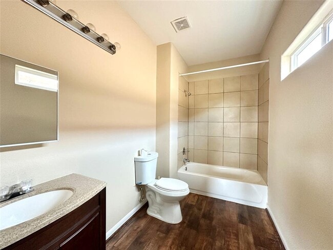 Building Photo - 8706 Torcello St