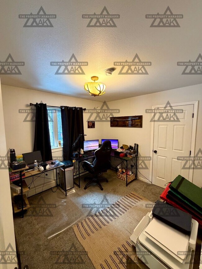 Building Photo - 3BR Home in North Pole | Fenced Yard/Pet Friendly + Garage | Available June 15