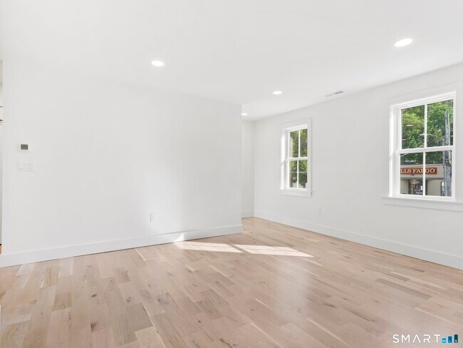 Building Photo - 325 Coram Ave