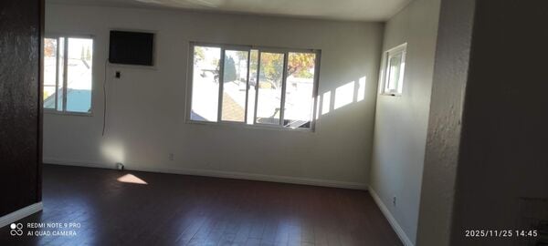 Building Photo - 909 W Hellman Ave