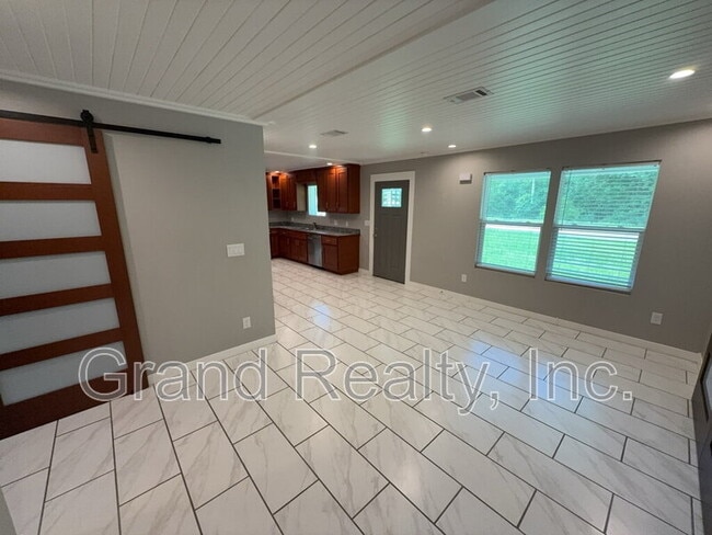 Building Photo - 6709 US-90