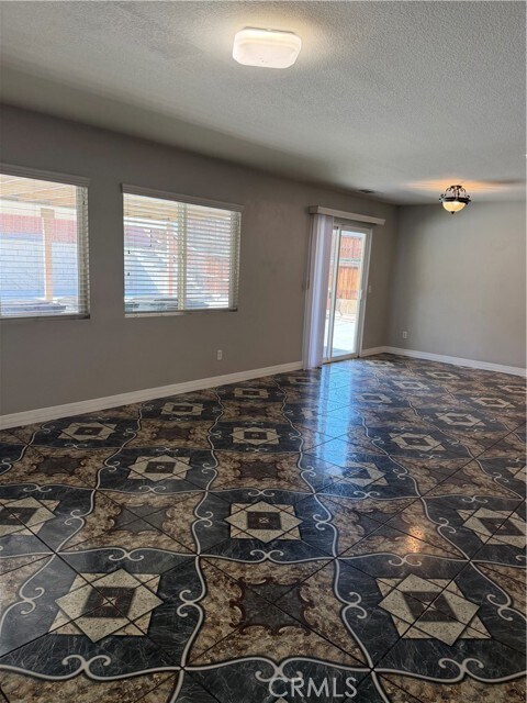 Building Photo - 13939 Little Park St