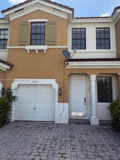 Primary Photo - 1713 SW Umbria St