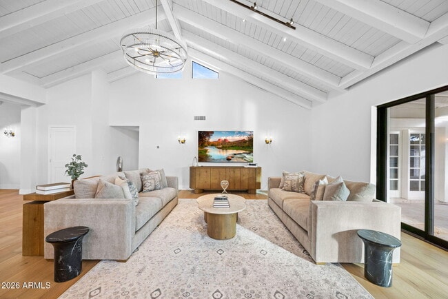 Building Photo - 10111 E Cholla St