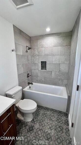 Building Photo - 5635 Klump Ave