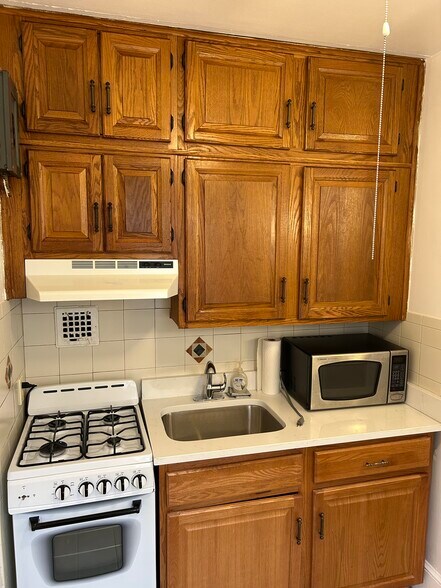 Building Photo - 53 Prospect St