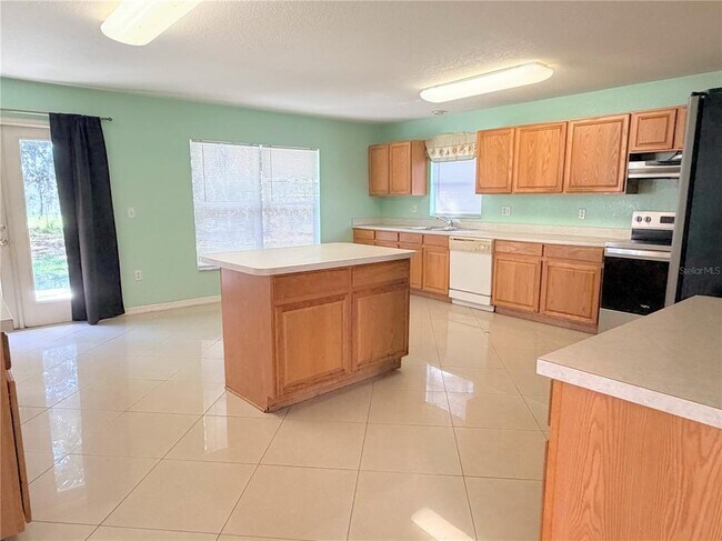 Building Photo - 6759 Krenson Oaks Cir