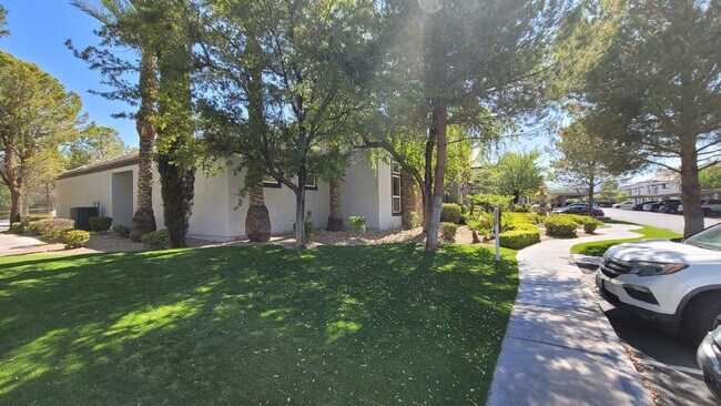 Building Photo - 7255 W Sunset Rd