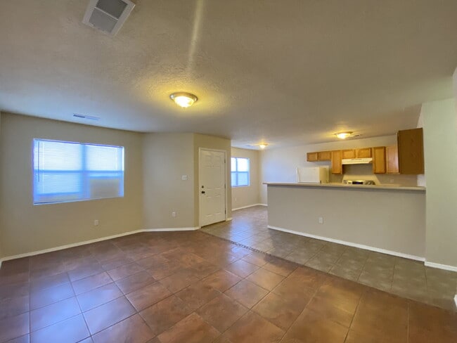Building Photo - 2BR/1Bath - 4 Plex in Rio Rancho