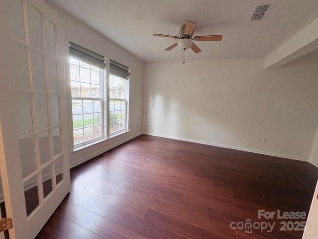 Building Photo - 15610 King Louis Ct